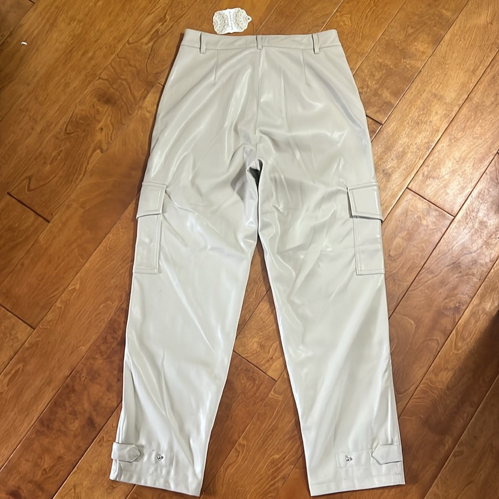 Altar’d State Women’s Cream Cargo Faux Leather Pants Size M Grunge Edgy Casual - Picture 6 of 11